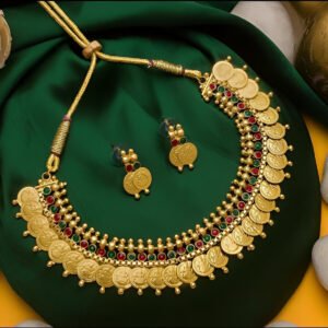 Elegant bridal choker necklace set with gemstones and gold detailing