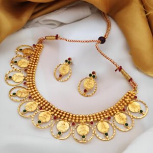 Intricately designed Rajwadi choker necklace with gold detailing