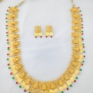 Exquisite jewelry Rajwadi set with intricate traditional designs