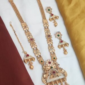 Delicate gold long set with short necklace and mangtika