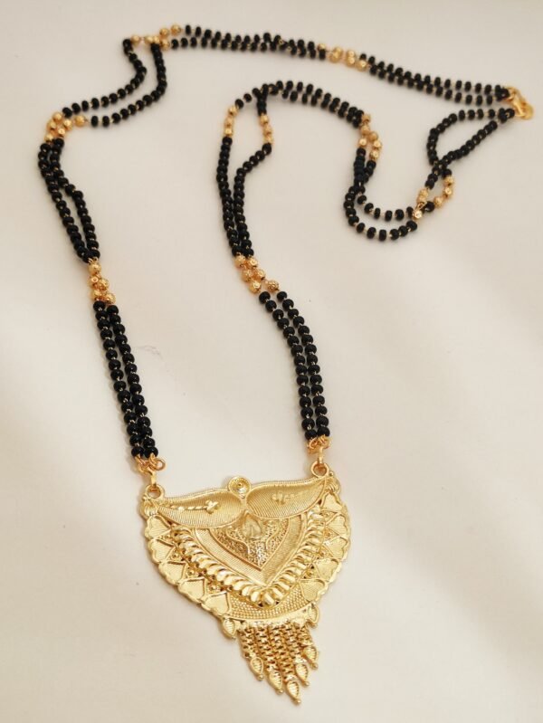 Traditional gold mangalsutra design