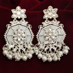 Elegant fancy earrings with white pearl design